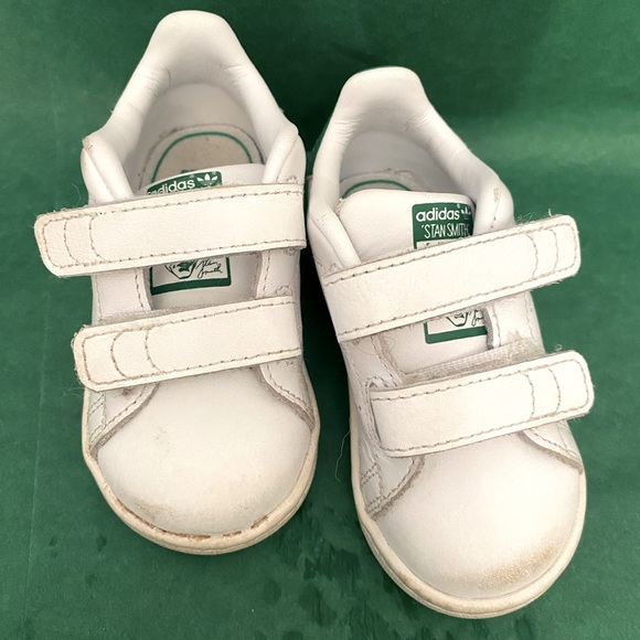 EUC Baby Stan Smith Adidas size 5 - Picture 1 of 6